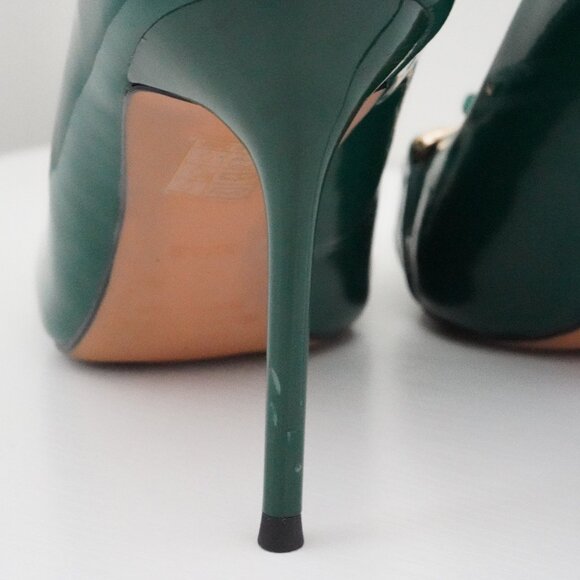 Green Patent Leather Stilettos w/ Gold Chain Detail | Size 9 - Picture 6 of 6